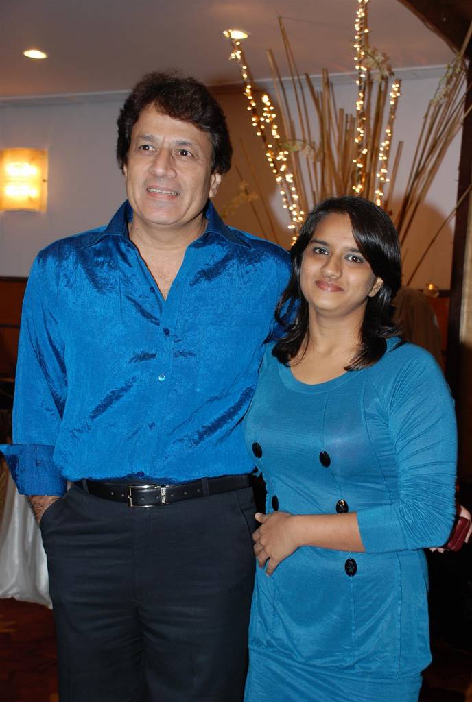 Arun Gohil with daughter at Anup Jalota's Birthday Bash in Sunville,Worli on July 29th 2008 