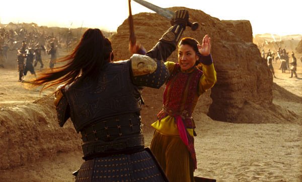 Michelle Yeoh, Jet Li in still from The Mummy - Tomb of the Dragon Emperor