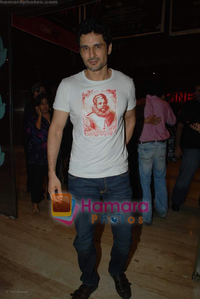 Niketan at the Bachna Ae Haseeno special screening in Cinemax on 14th August 2008