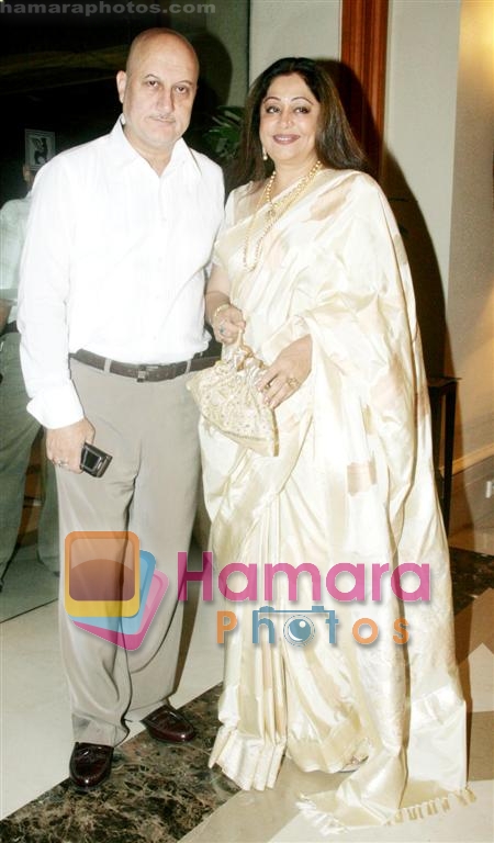 Anupam Kher, Kiron Kher at Subhash ghai's party for her wife Rehana's birthday at hotel J W Marriot on August 19th 2008 