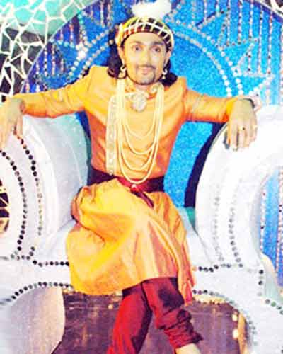 Rahul Bose in a still from the movie Maan Gaye Mughal-E-Azam 
