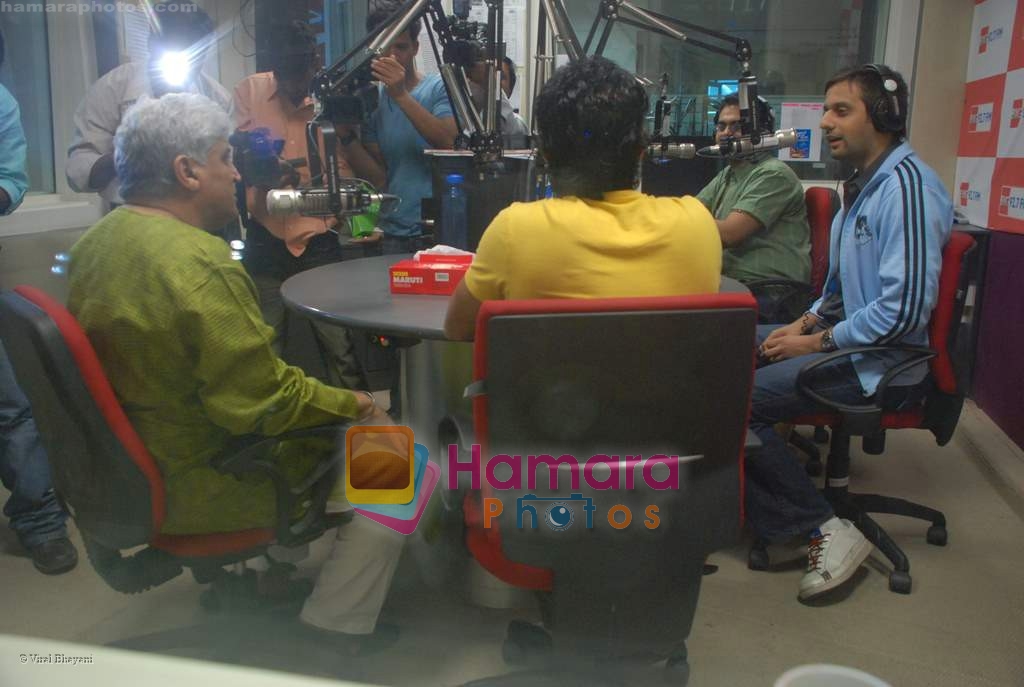 Farhan Akhtar, Javed Akhtar at Big FM station on August 23rd 2008 