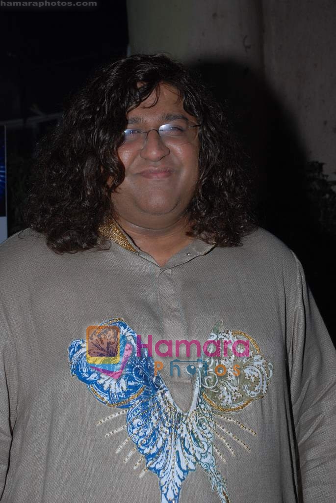 Monty Sharma on the sets of Amul Star Voice of India in Film City on August 25th 2008 