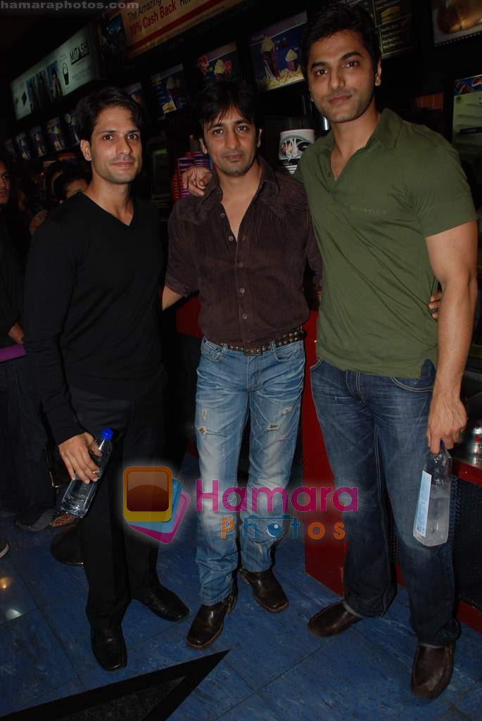 Rajiv Paul at Mukhbir premiere in Fame on 27th August 2008 