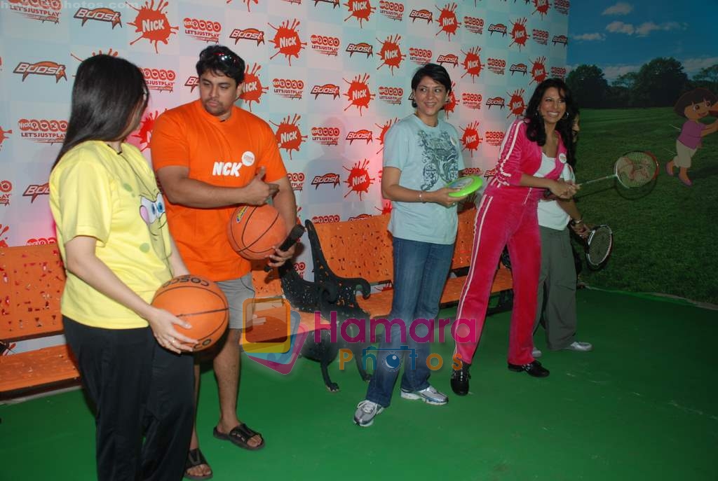 Pooja Bedi, Priya Dutt at the Launch of Let's Just Play Go Healthy Challenge in Nick on 28th August 2008 