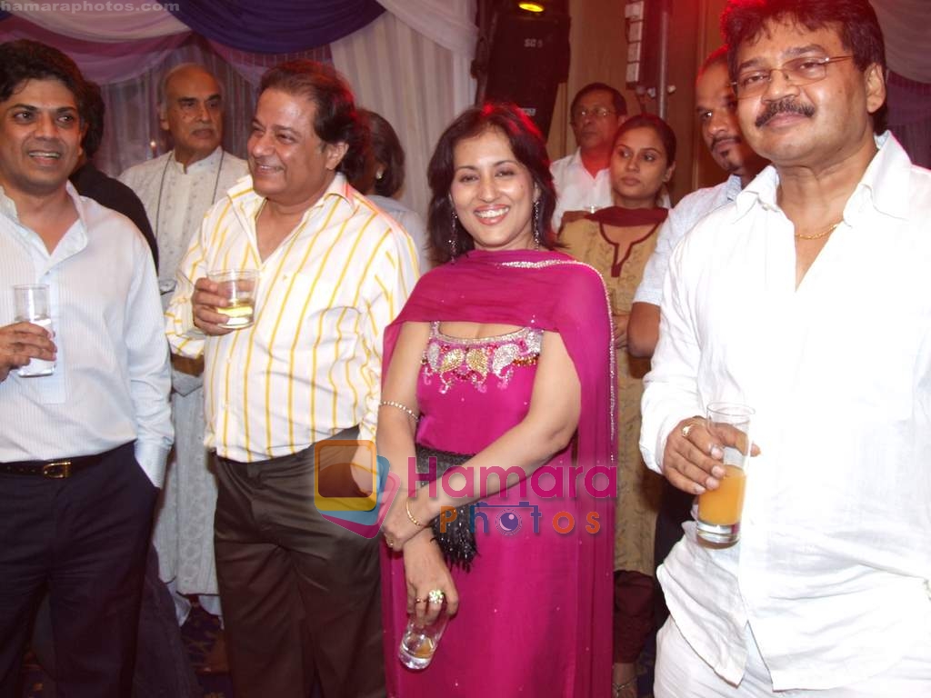 Anup Jalota, Madhushree at Richa Sharma's birthday in Fun Republic on 29th August 2008 