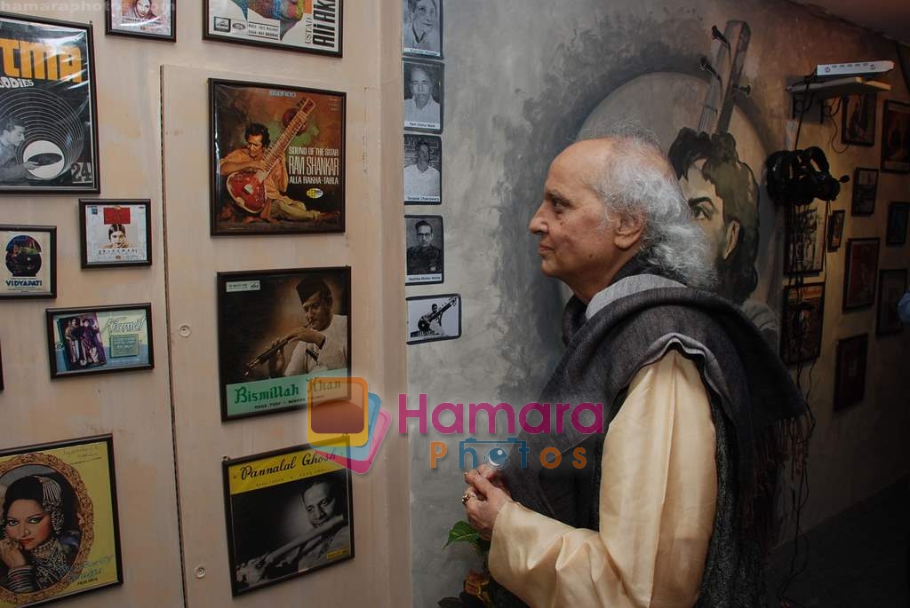 Pandit Jasraj at the launch of music exhibition in Prince of Wales Museum on 5th September 2008 