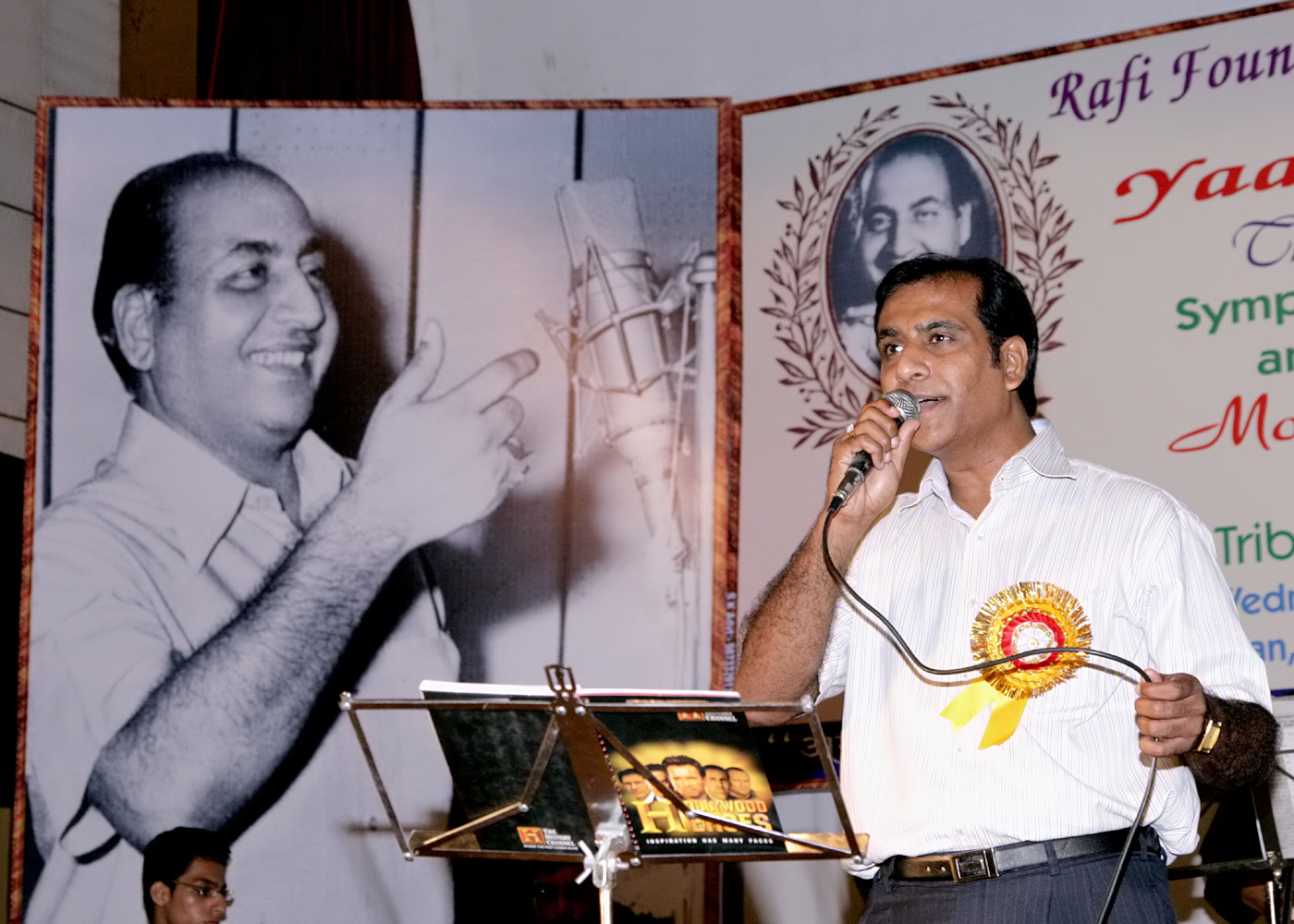 15(300708)-Shri Zorawar Chhugani, Gen. Secy, performing during the show