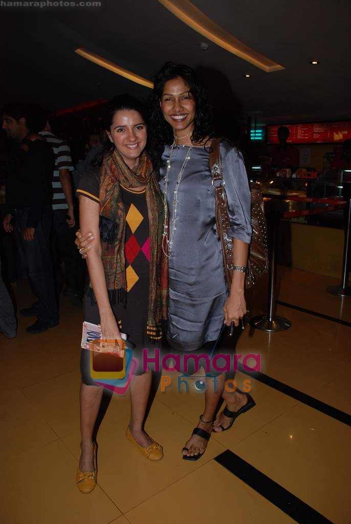 Shruthi Seth, Nethra Raghuraman at Mamma Mia musical premieres in India in Cinemax on 9th September 2008 