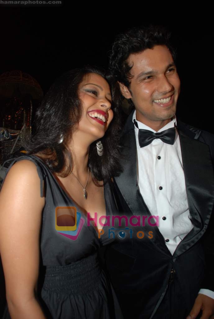 Shahana Goswami, Randeep Hooda at Ru Ba Ru premiere in Regal Cinema on 11th September 2008 
