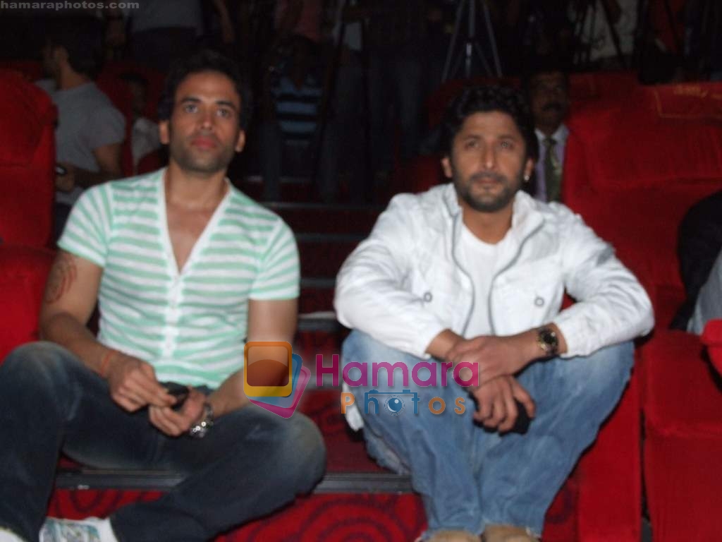 Tusshar Kapoor, Arshad Warsi at the Unveiling of Golmaal Returns in Cinemax, Versova on 13th September 2008 