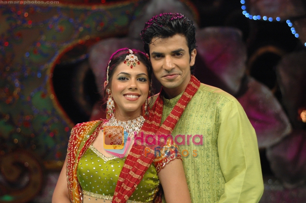 Manika & Manit at Aajaa Mahi Vay in Star Plus on 18th September 2008