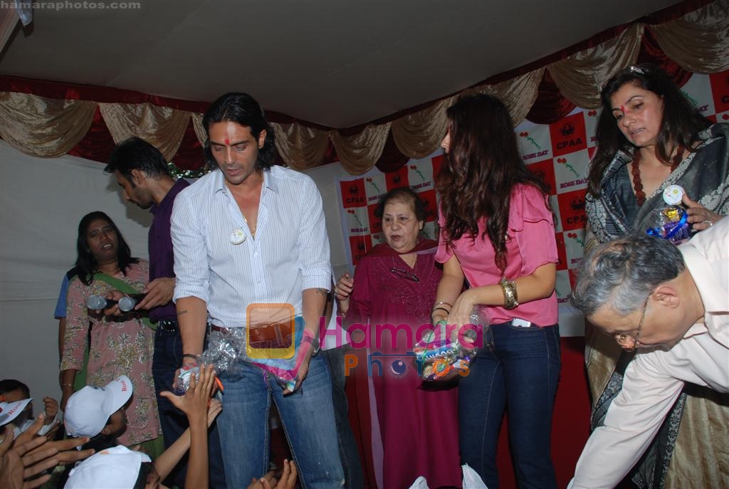Arjun Rampal, Twinkle Khanna, Dimple Kapadia at National Cancer Rose Day in King George Hospital on 20th September 2008 