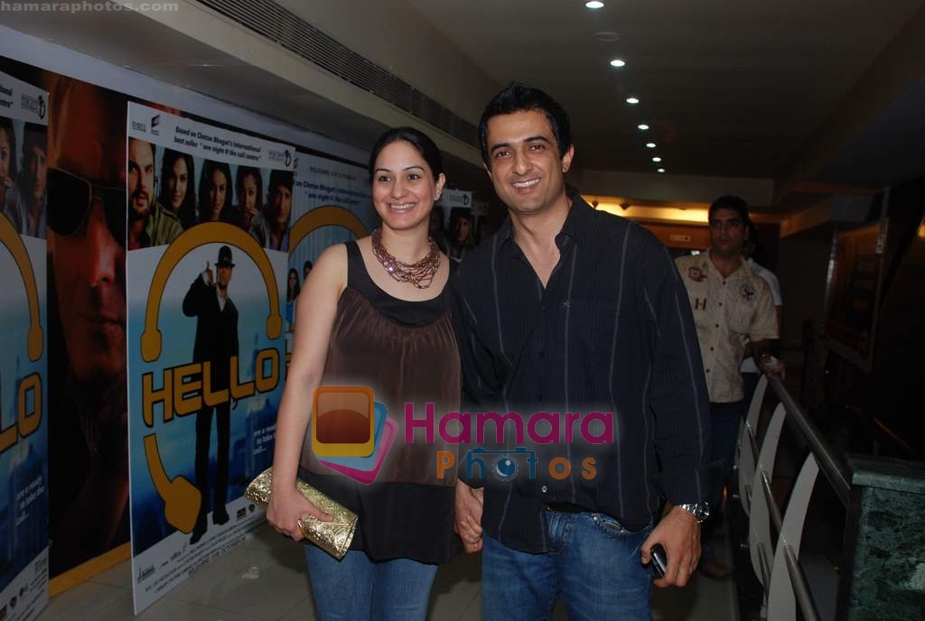Sanjay Suri at Hello film premiere in Fun on 9th October 2008 