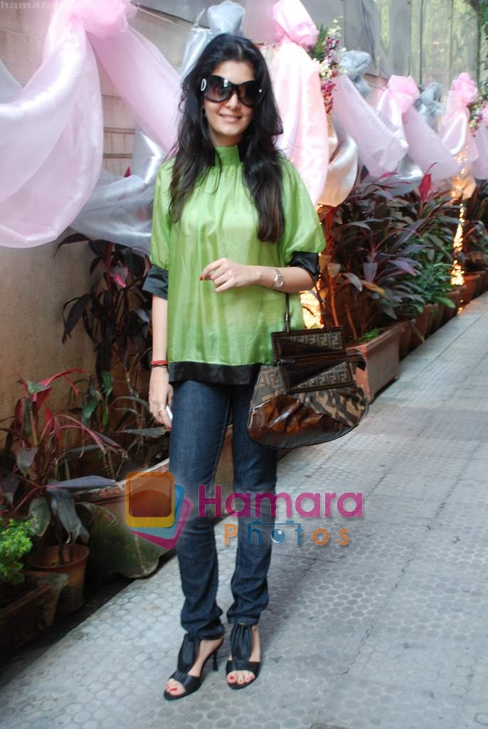 Neha Oberoi at Tissya Jewels in Bandra on 9th October 2008 