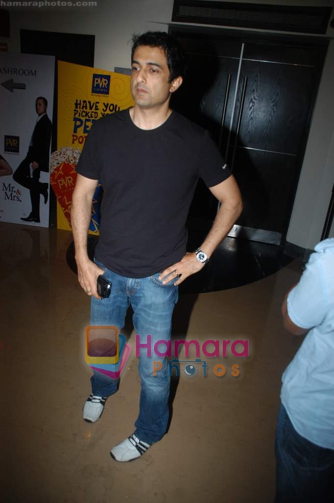 Sanjay Suri at Body of Lies premiere in PVR, Juhu on 10th October 2008 