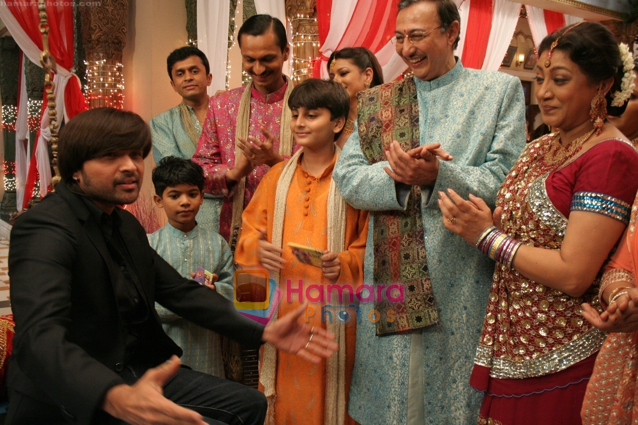 Himesh Reshammiya on the sets of TV Show Jasuben Jayantilaal Joshi Ki Joint Family ~0