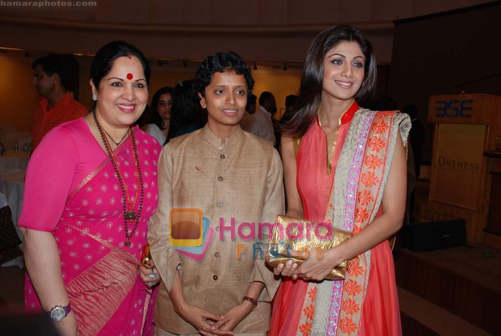 Shilpa Shetty, Sunanda Shetty at the book launch on Oneness University at the Bombay Stock Exchange in Mumbai on 15th October 2008 