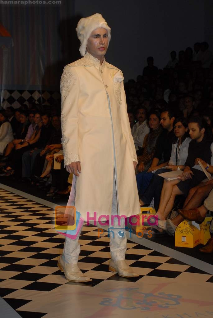 at Arjun Khanna's Show at Lakme Fashion Week Day 3 on 22nd October 2008 