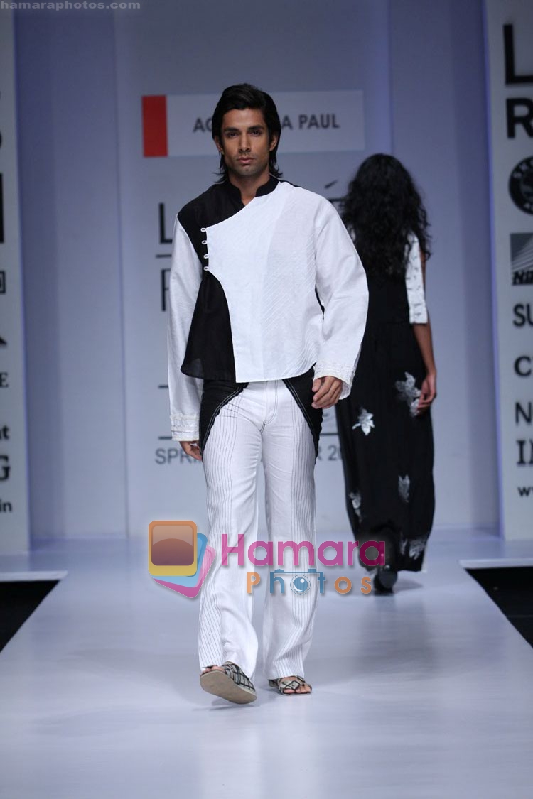 Model walk the ramp for Agnimitra Paul's Show at Lakme Fashion Week 2008 on 23rd October 2008 