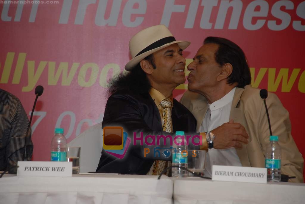 Dharmendra at the Launch of Hot Yoga by Bikram Chaoudhary in BJN on 27th October 2008 