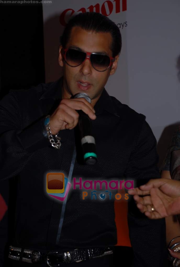Salman Khan at Ramnath Goenka Indian Express photo award in Express Towers on 14th November 2008 