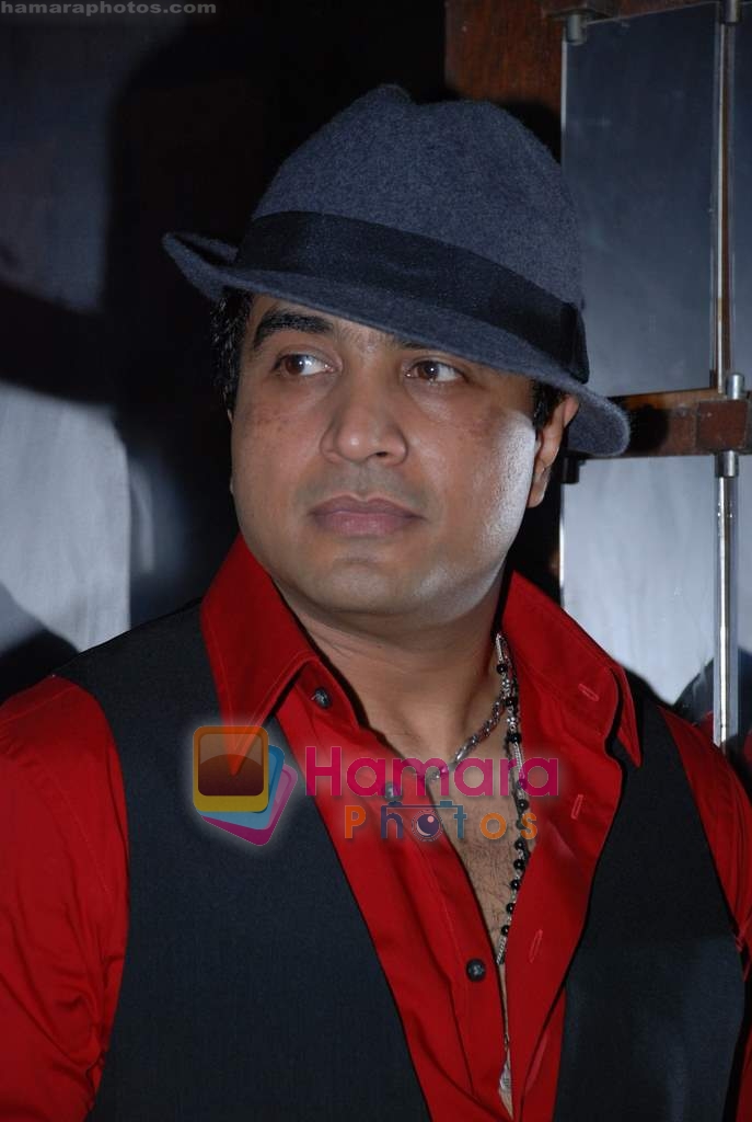 DJ Akbar Sami at the Music launch of Vidyadhar Bhave's album in Magic, Worli on 20th November 2008