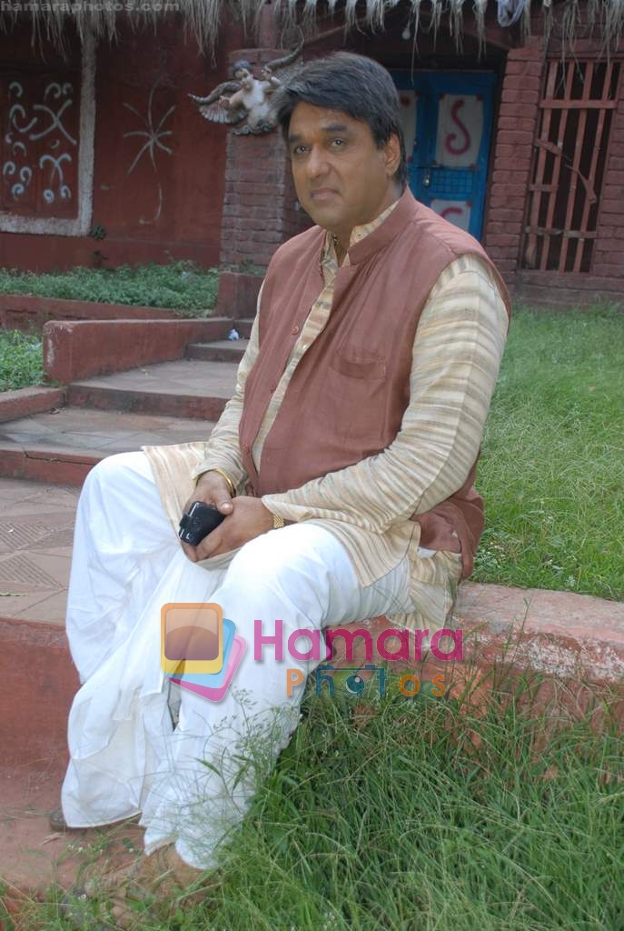 Mukesh Khanna on the Sets of Kal Hamara Hai TV Serial on 1st December 2008