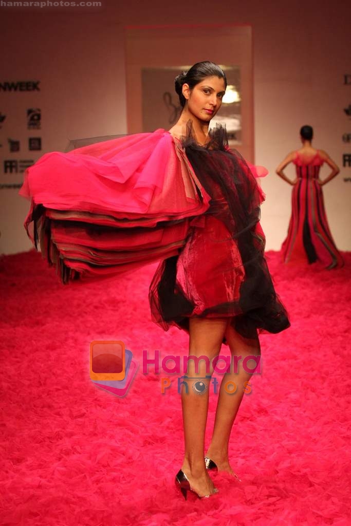 Model walk the ramp for Rohit Bal at Delhi Fashion Week on 3rd December 2008 