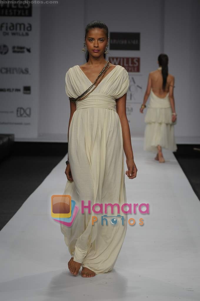 Model walk the ramp for Urvashi Kaur at Wills Fashion Week 