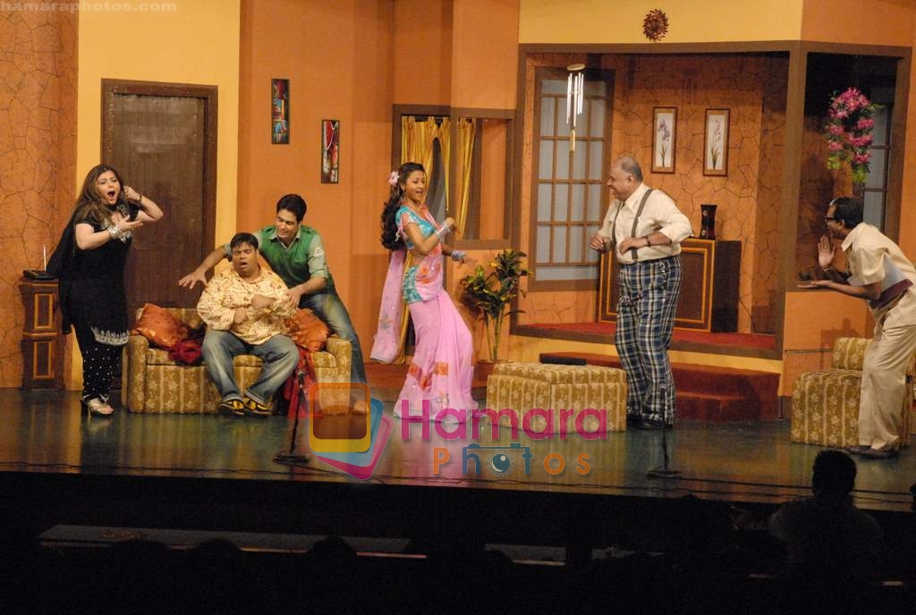 Aman Verma, Delnaz Paul, Nigaar Z Khan and Kiku Sharda at Mr and Mrs Karan Johar play premiere in Rang Sharda on 7th December 2008 