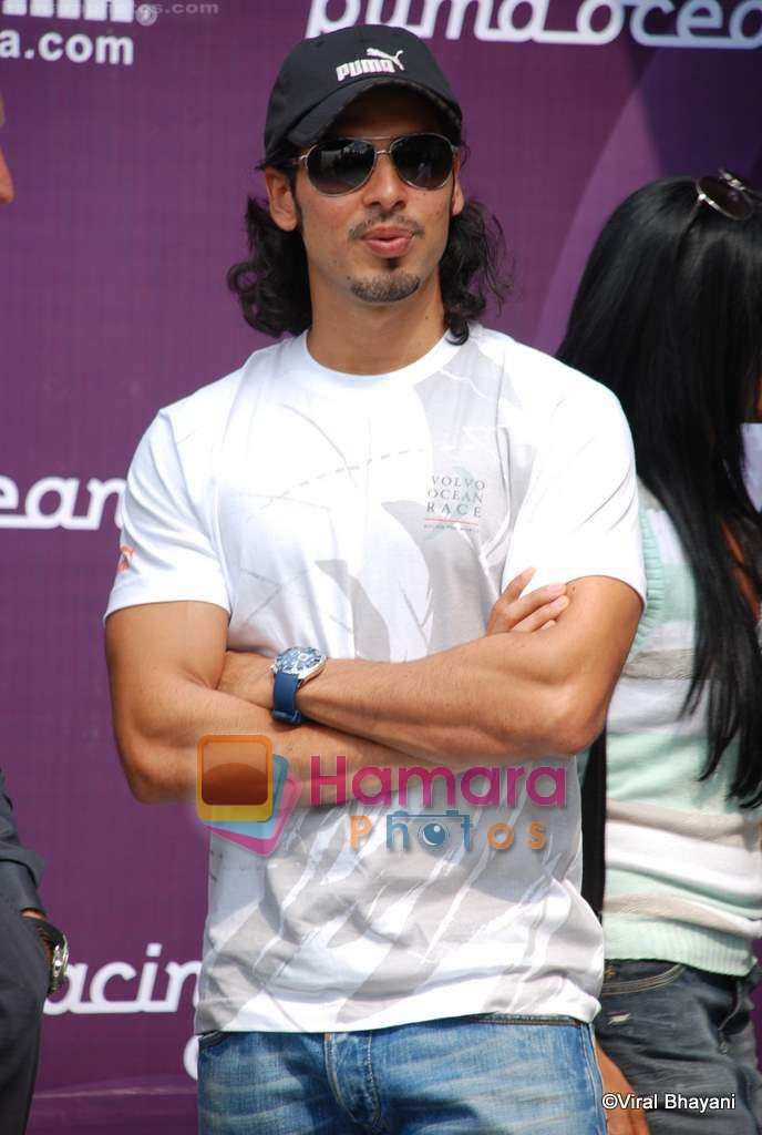 Dino Morea at the launch of Puma's new collection in Vie Lounge on 11th December 2008 