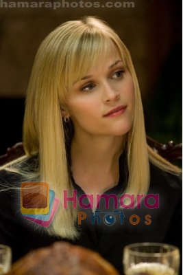 Reese Witherspoon in still from the movie Four Christmases