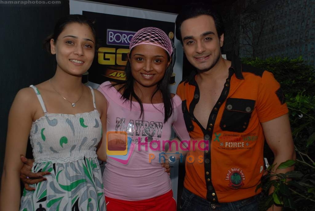 Sarah Khan, Parul Chauhan, Angad Hasija at Gold TV Awards practice session  in Versova on 16th December 2008 