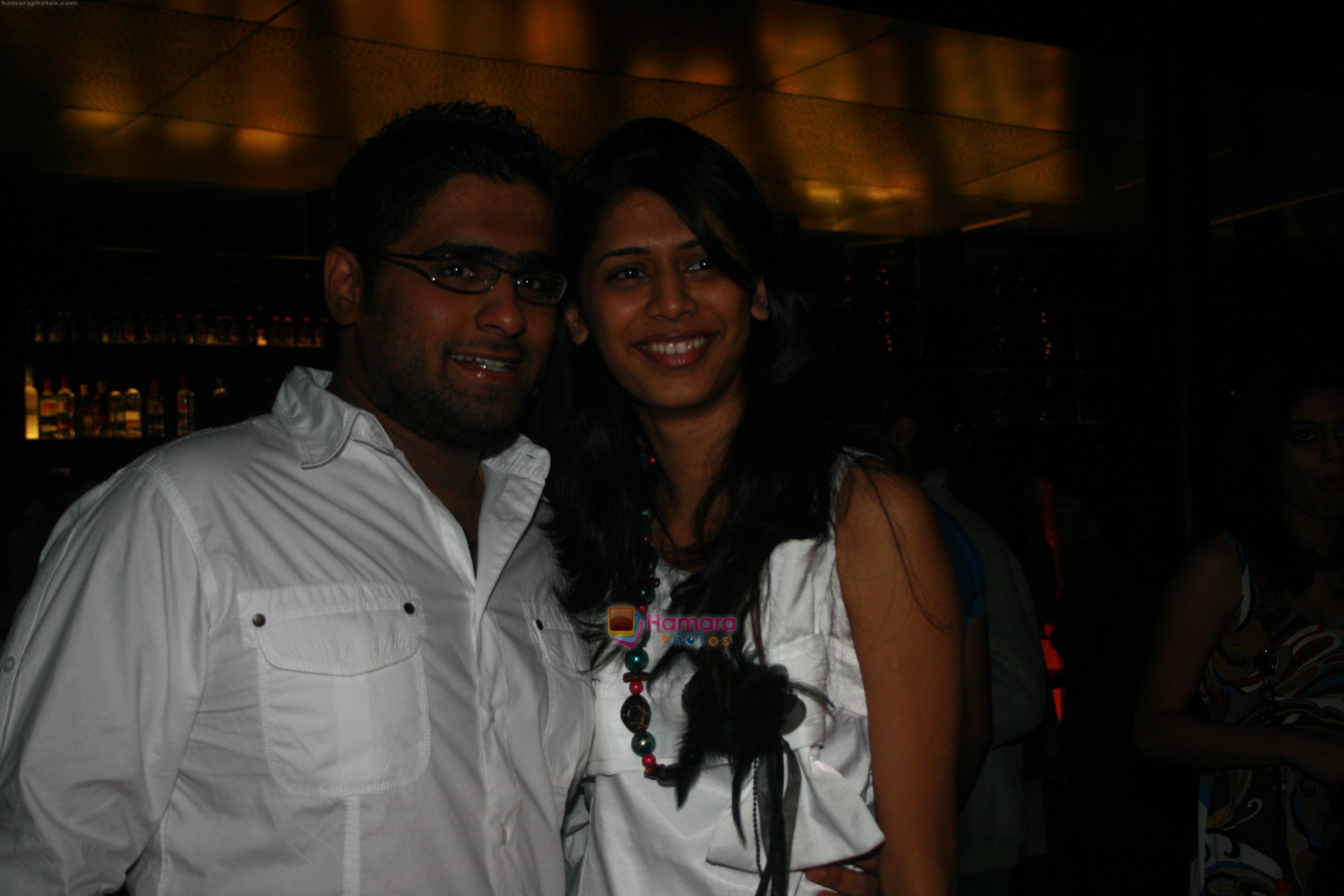 Akshay Bhosale with Rutuja at Tiger Sunday Sunsets at Stone Water Grill on 21st December 2008