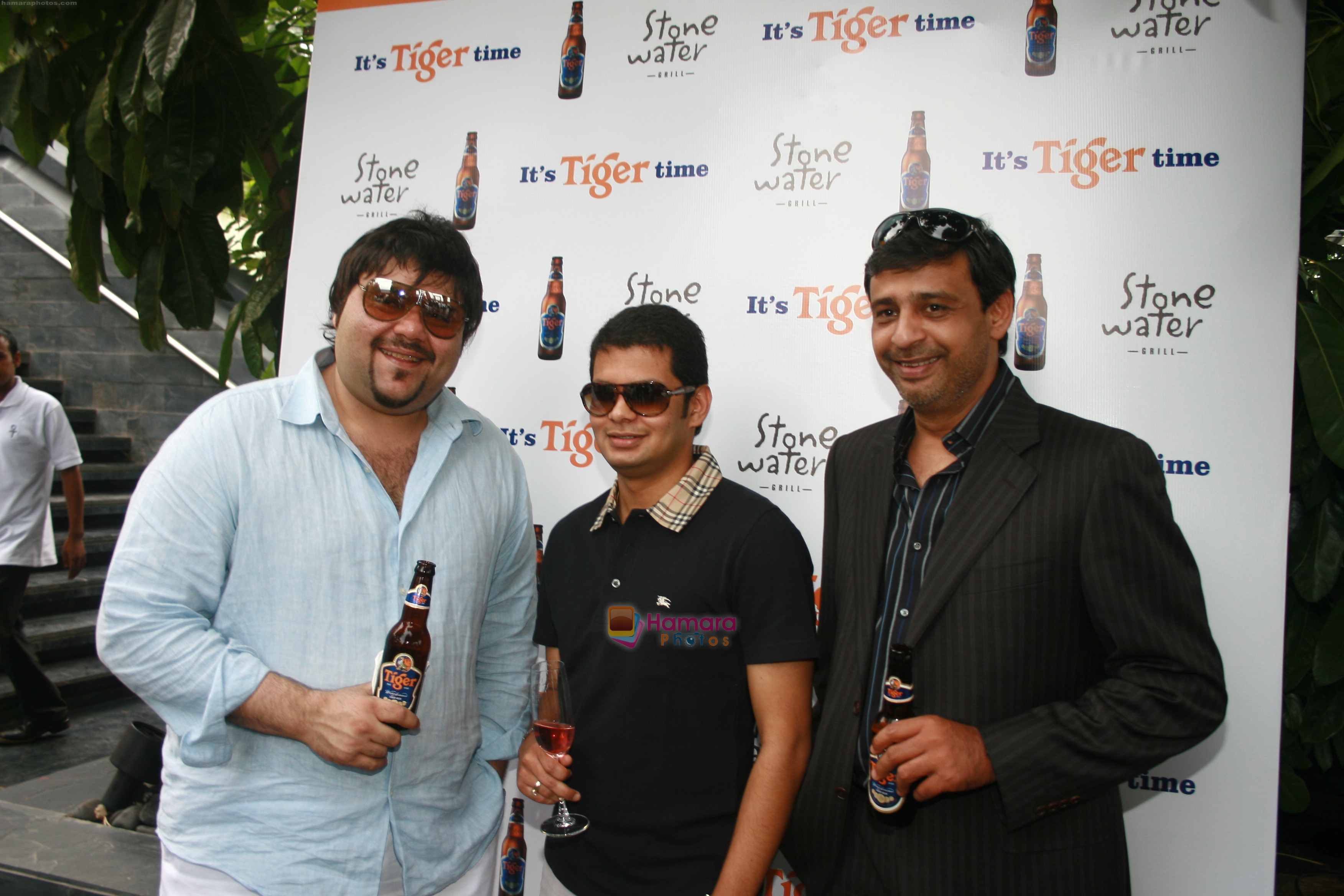 Hosts - Riyaaz Amlani, Amit Bhosale, Ashwin Deo at Tiger Sunday Sunsets at Stone Water Grill on 21st December 2008