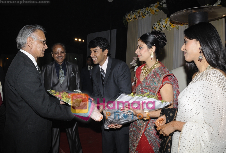 Shivraj Patil at the Wedding reception of Abhishek Agrawal and Sugandh Goel at the Airport Authority club on 24th Dec 2008 