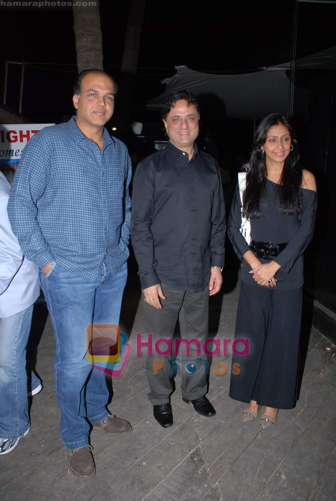 Ashutosh Gowariker with wife sunita, Harry Baweja at Victory film music launch in Vie Lounge on 28th December 2008 