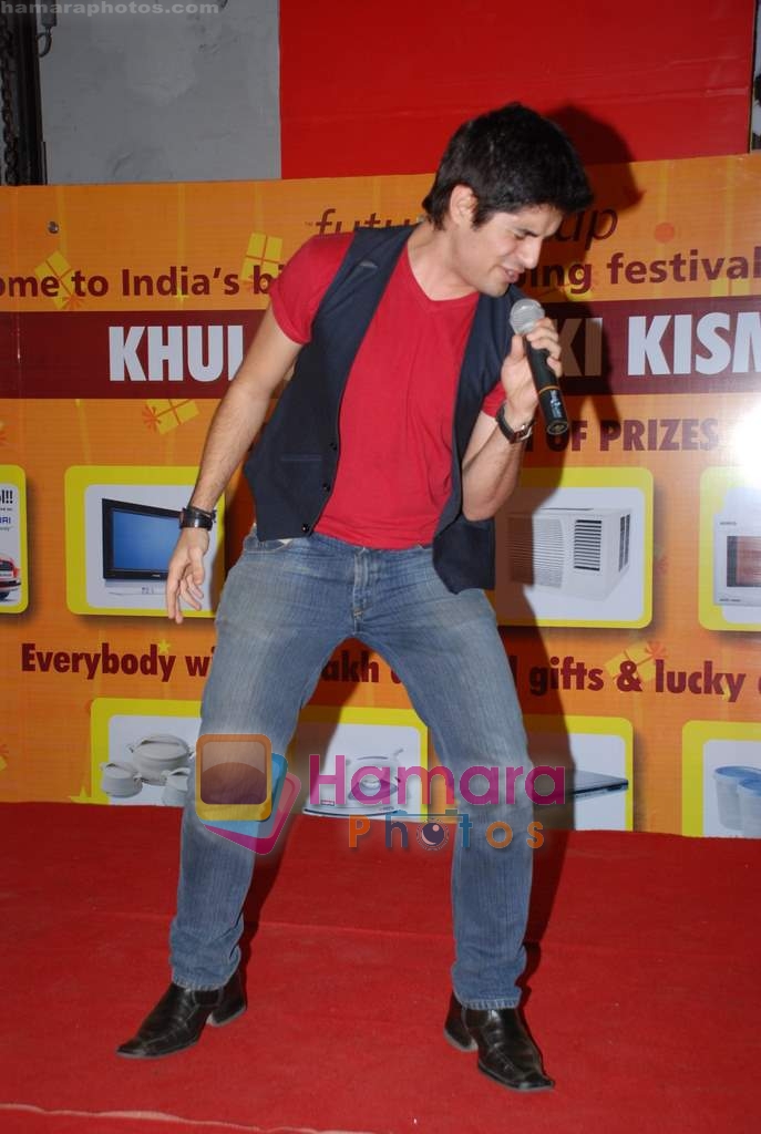 at Indian Idol Contestants New Year's bash in Central Mall on 30th December 2008 