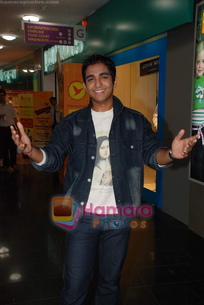 at Indian Idol Contestants New Year's bash in Central Mall on 30th December 2008 