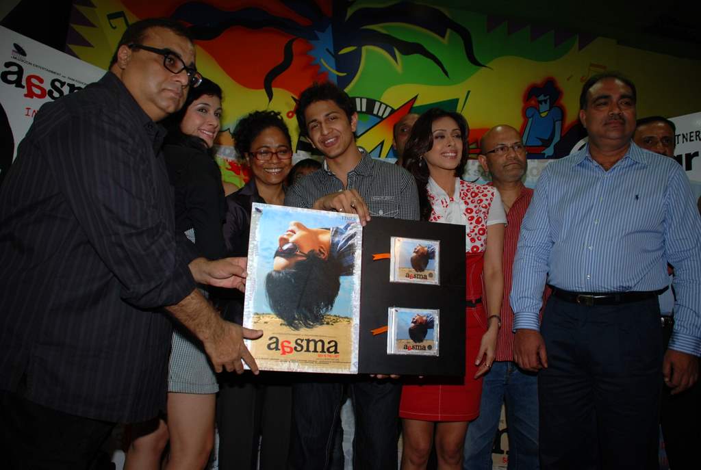 Rajkumar Santoshi, Subhashish Mukherjee, Hrishita Bhatt, Seema Biswas at the Audio release of Aasma - The Sky Is The Limit in Planet M on 30th December 2008