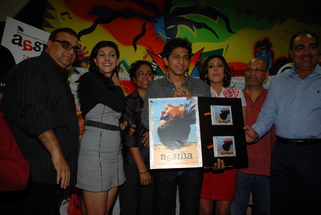 Rajkumar Santoshi, Subhashish Mukherjee, Hrishita Bhatt, Seema Biswas at the Audio release of Aasma - The Sky Is The Limit in Planet M on 30th December 2008 