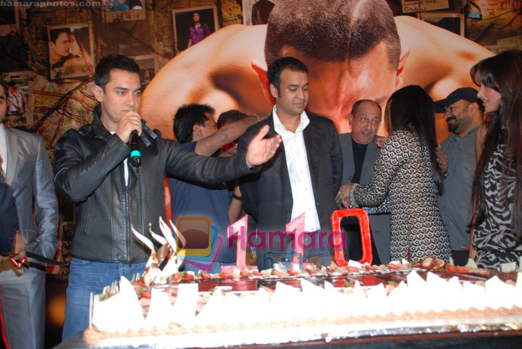Aamir Khan, A.R. Murugadoss, Asin, Jiah Khan at Ghajini success bash in Taj land's End on 30th December 2008 