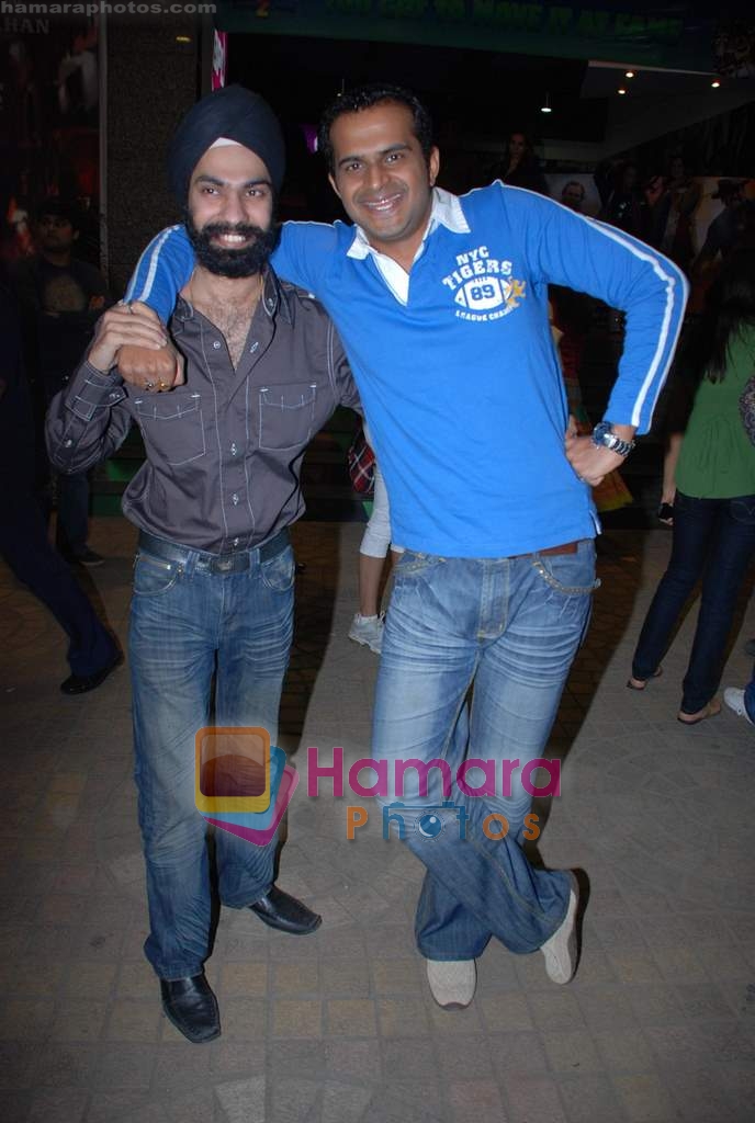 adsingh with siddharth kannan at Australia film premiere in Fame Adlabs, Andheri on 1st December 2009