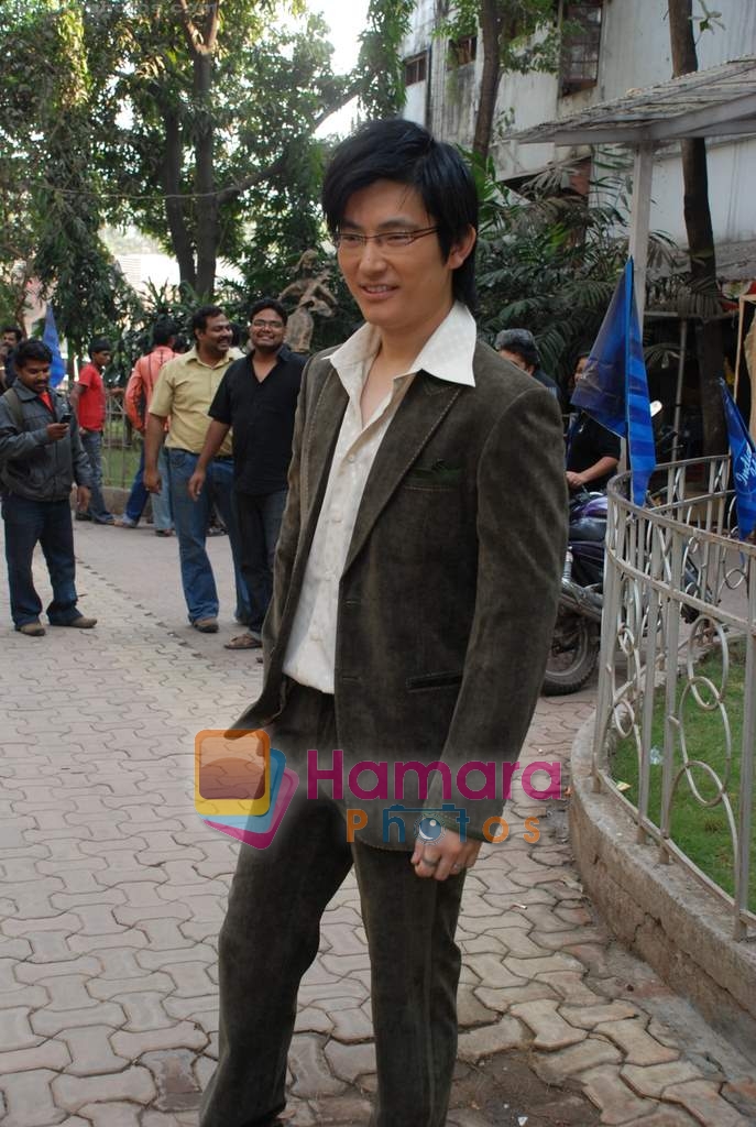 Chang on the sets of Indian Idol 4 on 3rd Jan 2009 