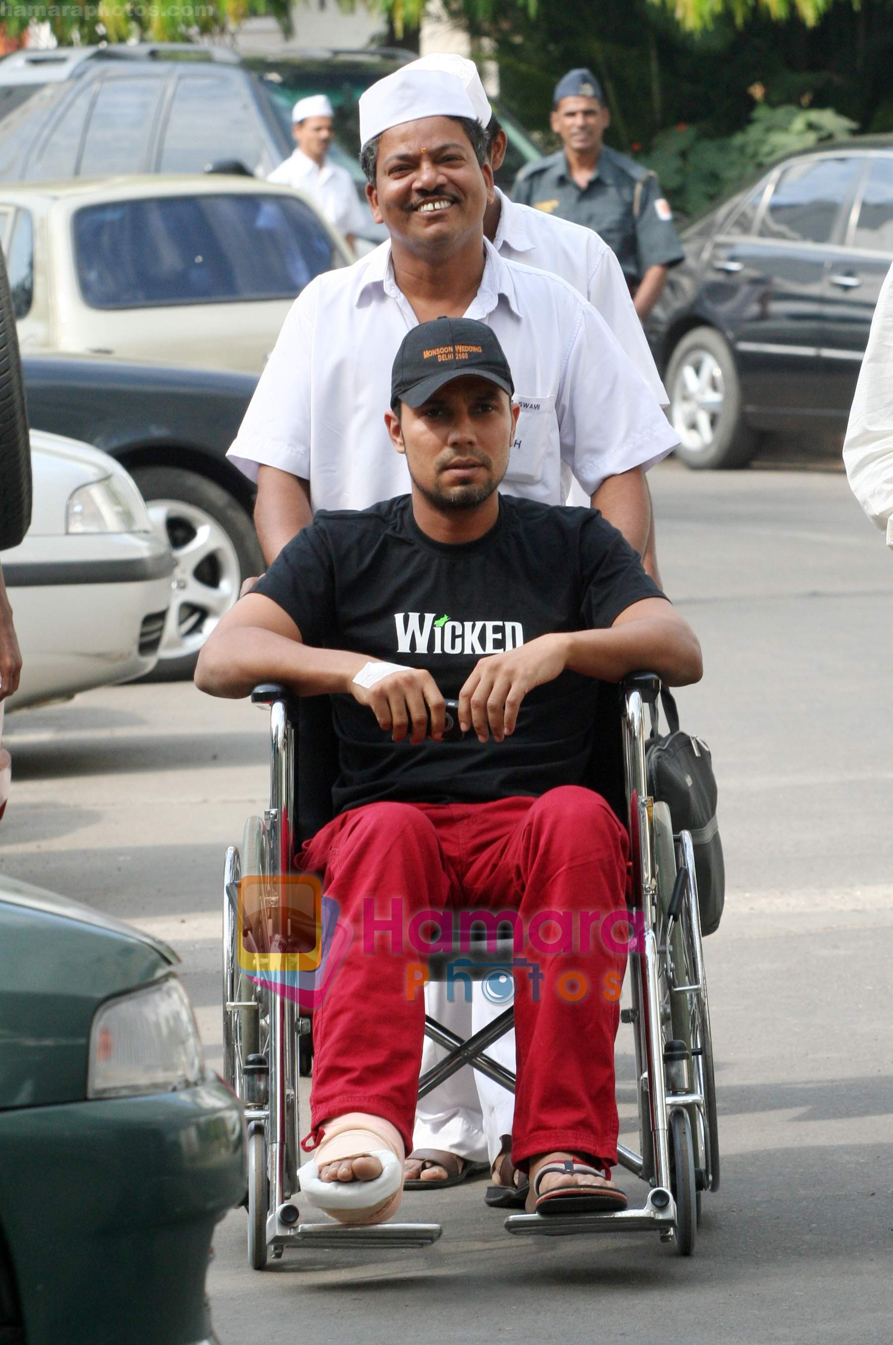 Randeep Hooda coming out of Breach Candy Hospital on Tuesday. Image Courtesy - Dale Bhagwagar Media Group 