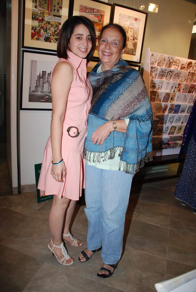 phirozah godrej with grand daughter at the launch of Mario Miranda exhibition in Cymroza Art Gallery on 7th Jan 2009
