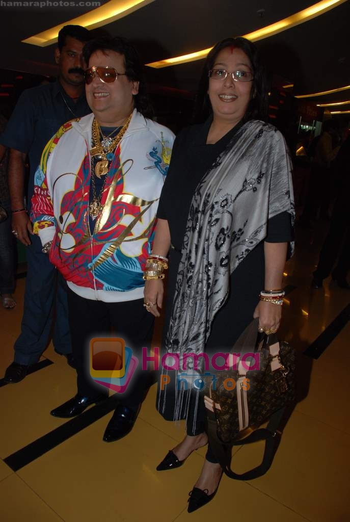 Bappi Lahiri with wife at Kash Mere Hote premiere in Cinemax on 8th Jan 2009 