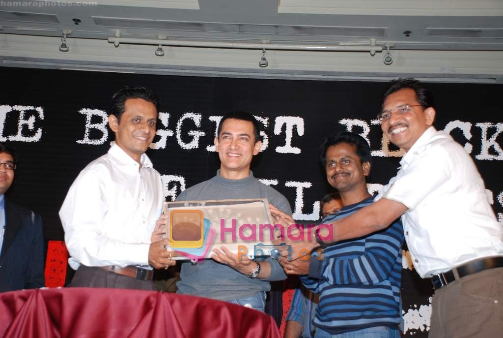 Aamir Khan, A.R. Murugadoss at Ghajini success bash in J W Marriott on 12th Jan 2009 