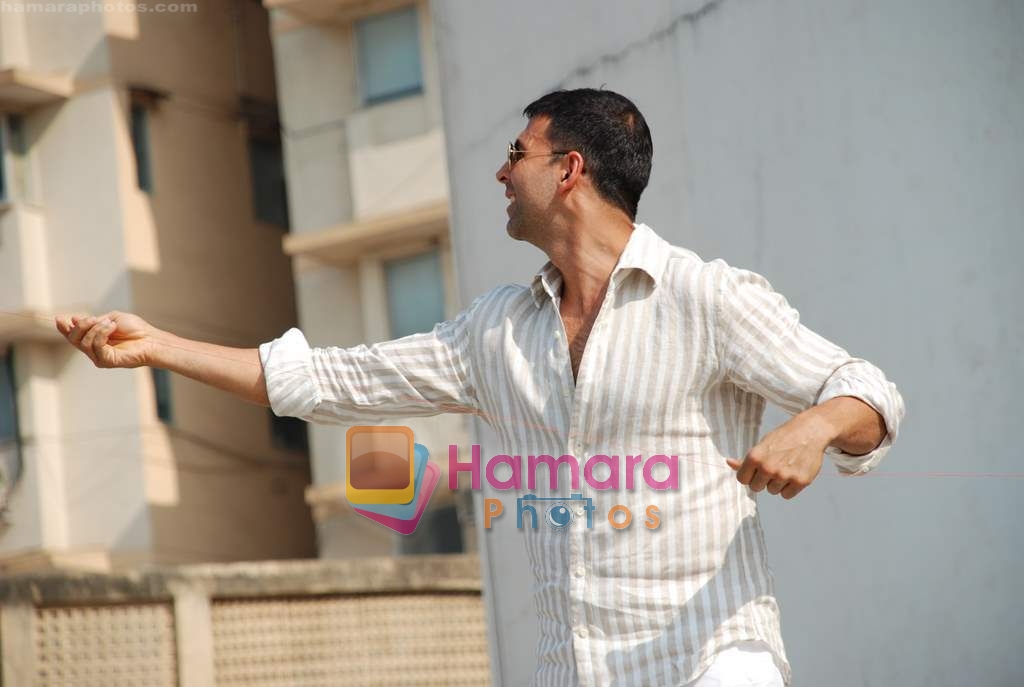 Akshay Kumar flies kites on occasion of Makar Sankranti in Roxy Cinema on 14th Jan 2009 